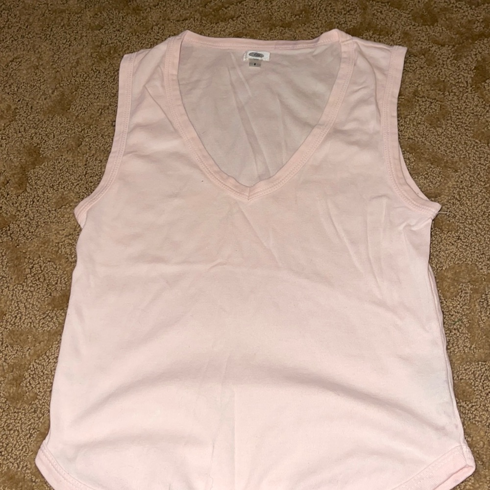 Flip v neck tank in pink